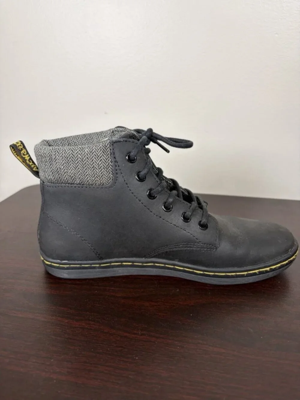 Dr. Martens Maelly Boots Womens Size 7 Black Nubuck Ankle Combat